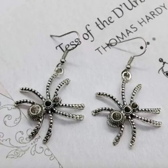 Gothic Spider Silver Tone Dangle Earrings Drop Halloween Witch Spooky Scary - Picture 1 of 5